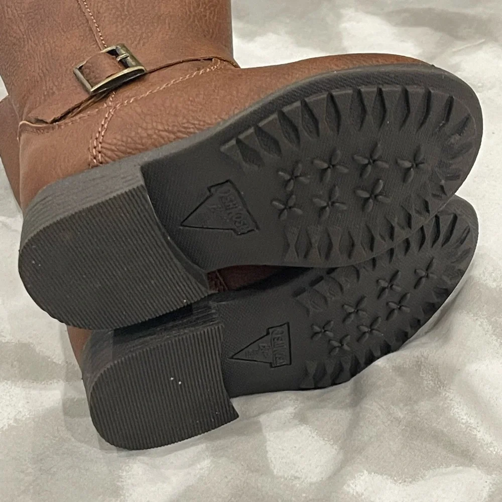 Oshkosh B’Gosh 5 Brown Boots with Buckle and‎ Side Zip